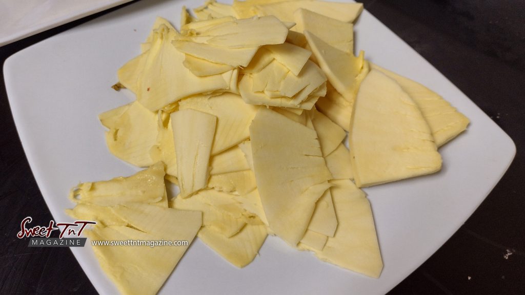 Breadfruit chips slices uncooked